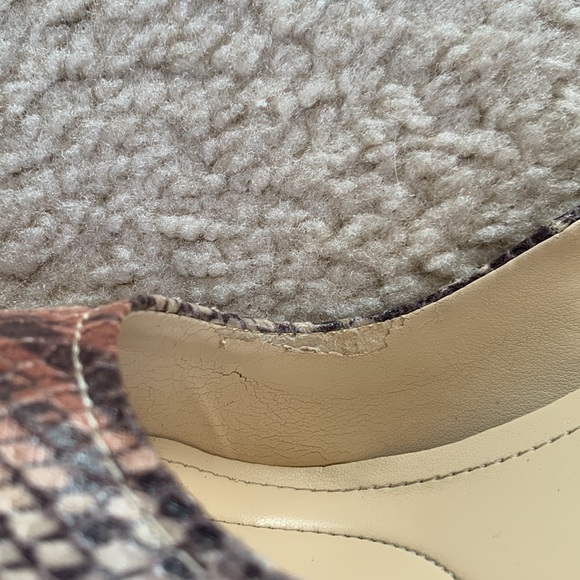 Calvin Klein size 7 Whinnie snake skin pumps - Picture 6 of 10